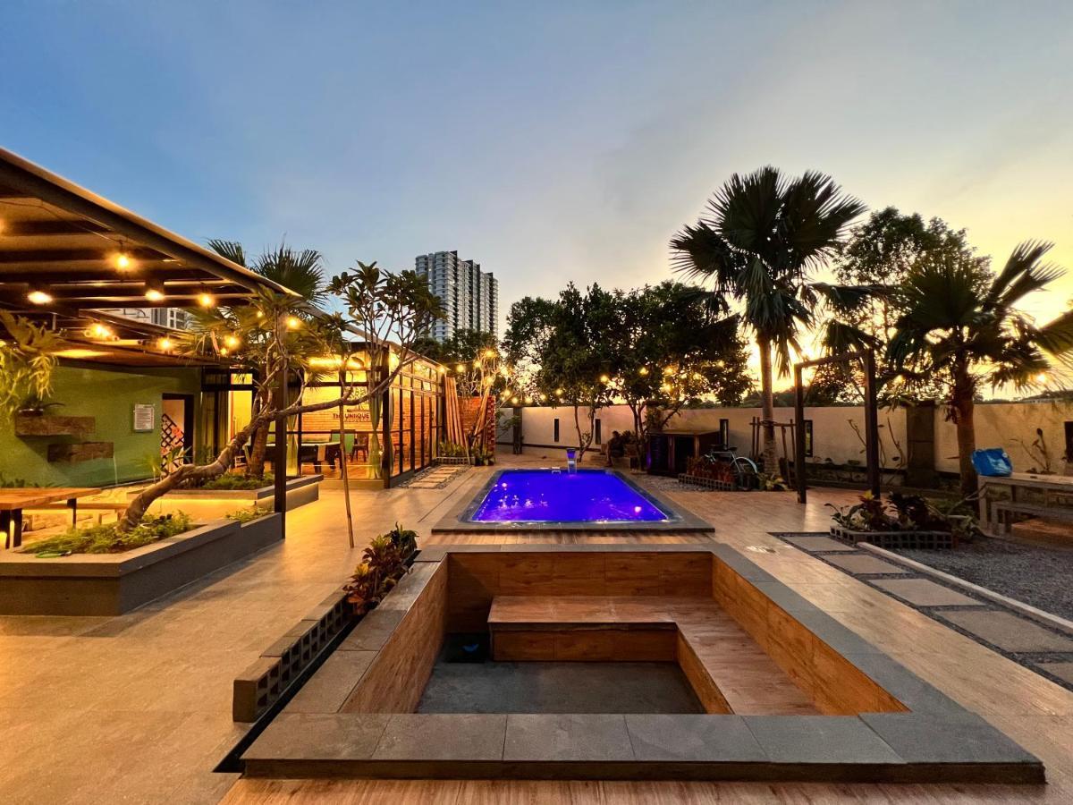 The Uniique Haus - Johor 1St Staycation Water Dining Experience Johor Bahru Exteriör bild